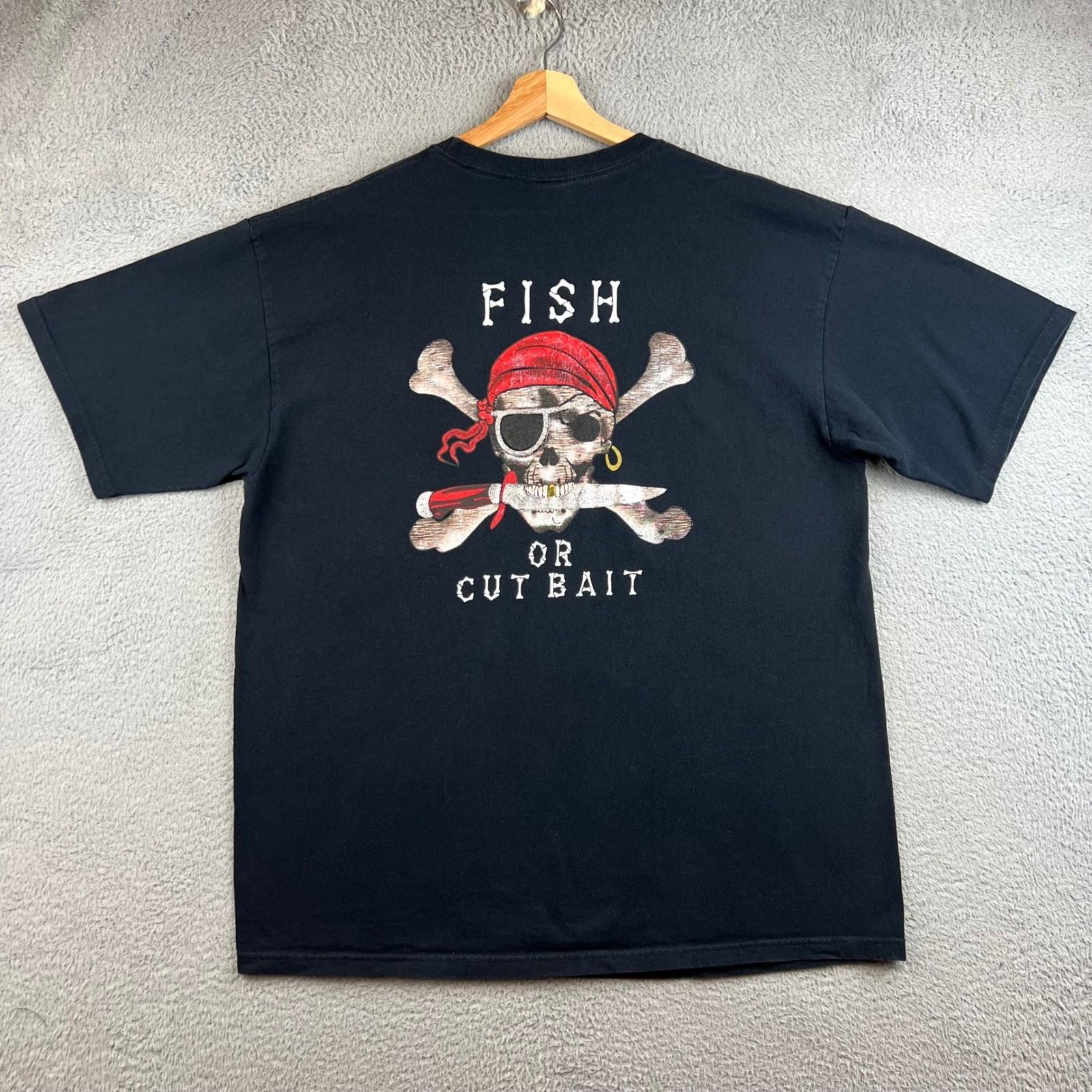 T-ShirtVTG Bad to the Bone Mens XL Fish or Cut Bait Pirate Skull T-Shirt Black XL