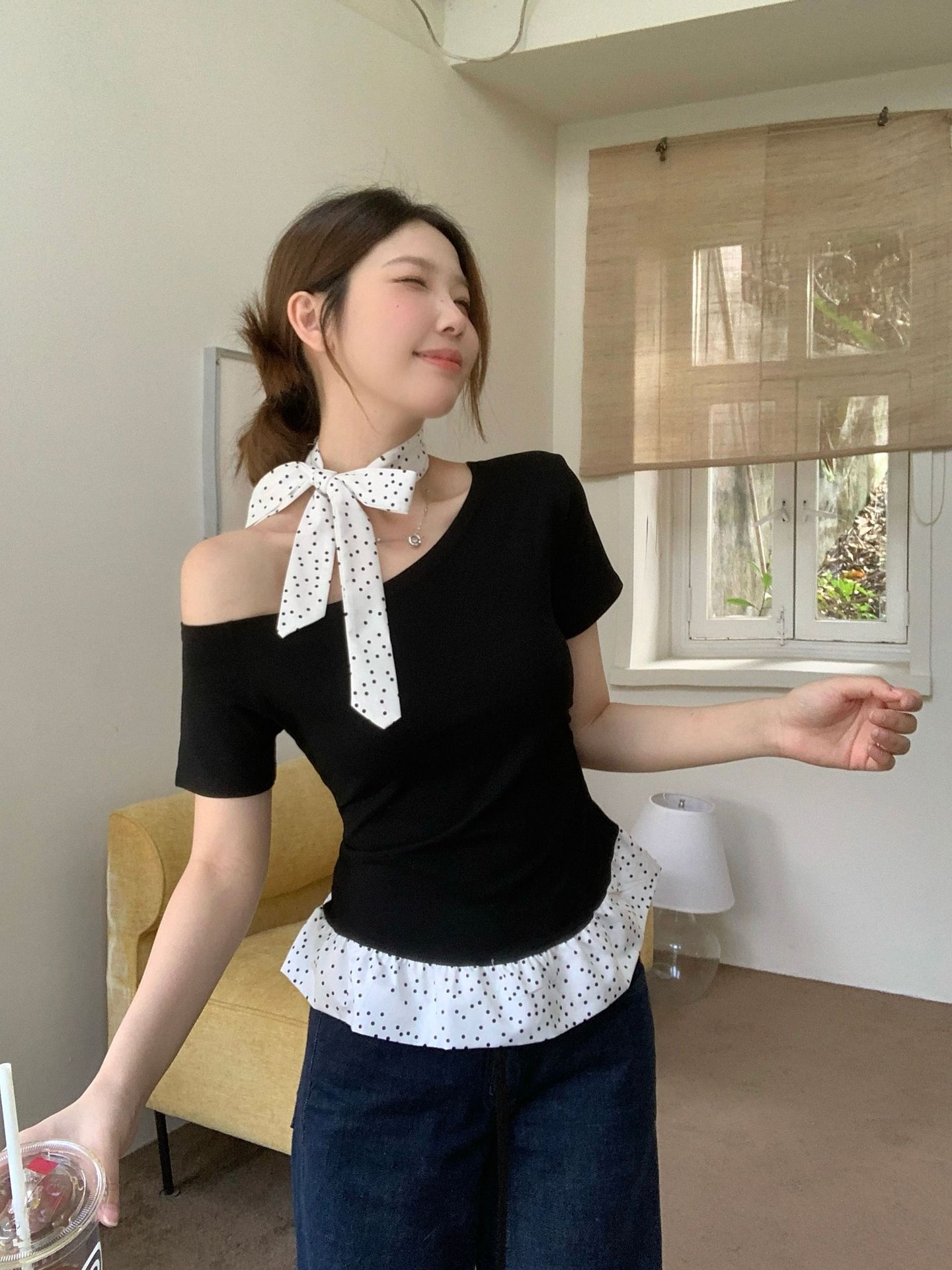 

Design Sense Slant Neck Off-Shoulder Strap Short Sleeve T-Shirt Women s Summer Korean Version Slim-fit Versatile Pullover Bottom Top S [recommended within 47.5kg years] чёрный