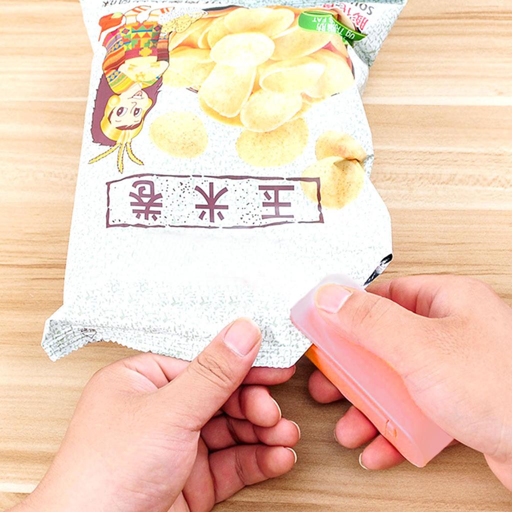 Mini Portable Manual Vacuum Sealer Fresh‑keeping Food Snack Sealing Machine