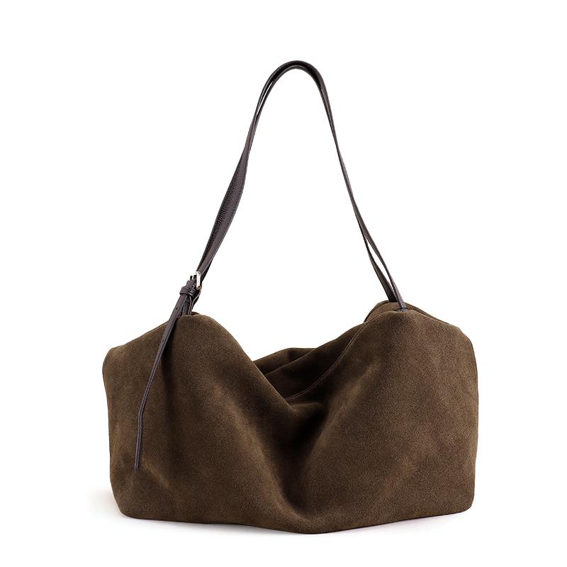 Сумка-хобо из мягкой коричневой замши – Элегантный мешковатый дизайн с регулируемым плечевым ремнем коричневый
