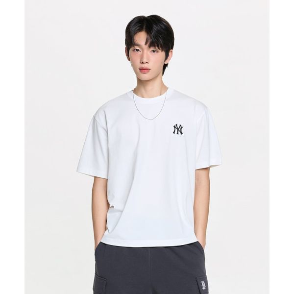 MLB New York Yankees Loose Fit Crew Neck Short Sleeve T-Shirt Unisex tops 3ATSV0163-50IVS
