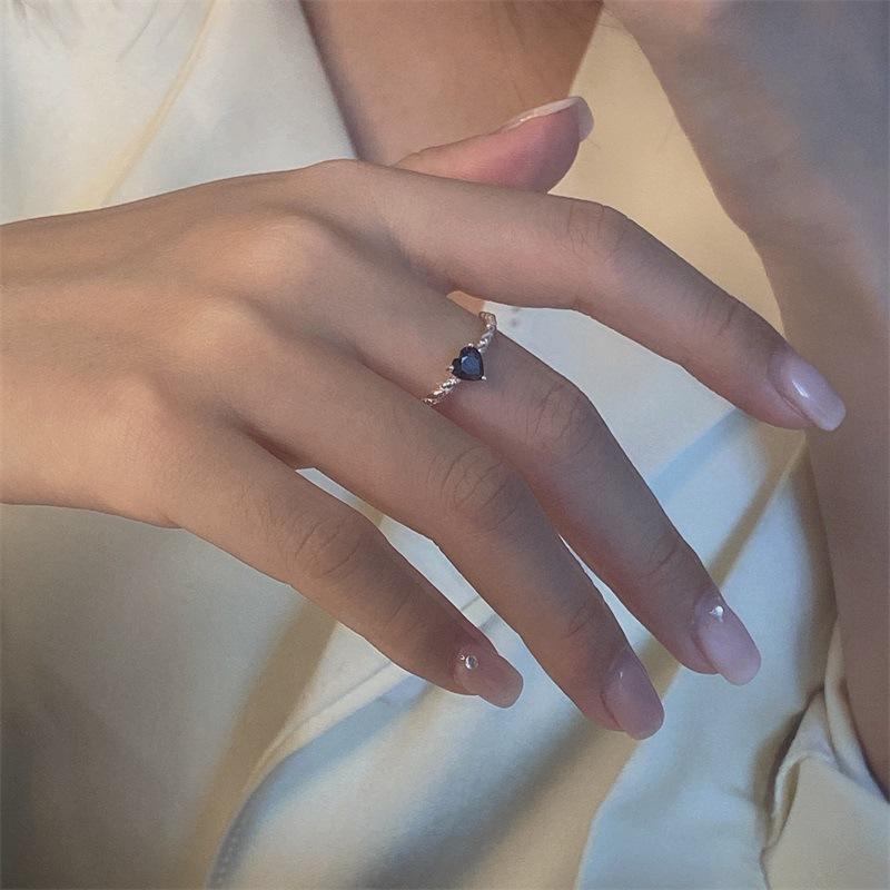 Simple Design Heart Rhinestones Open Rings For Women Silver Color Adjustable Love Couple Twist Ring Gift Jewellery Accessories