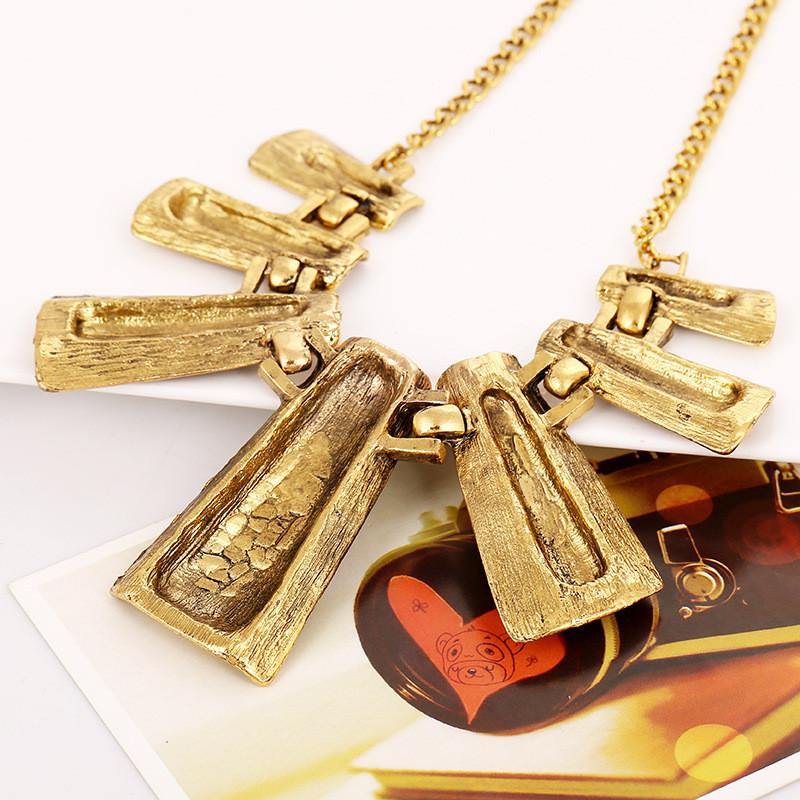 Geometric Exaggerated Fashionable Trapezoid Short Gold Necklace Earrings And