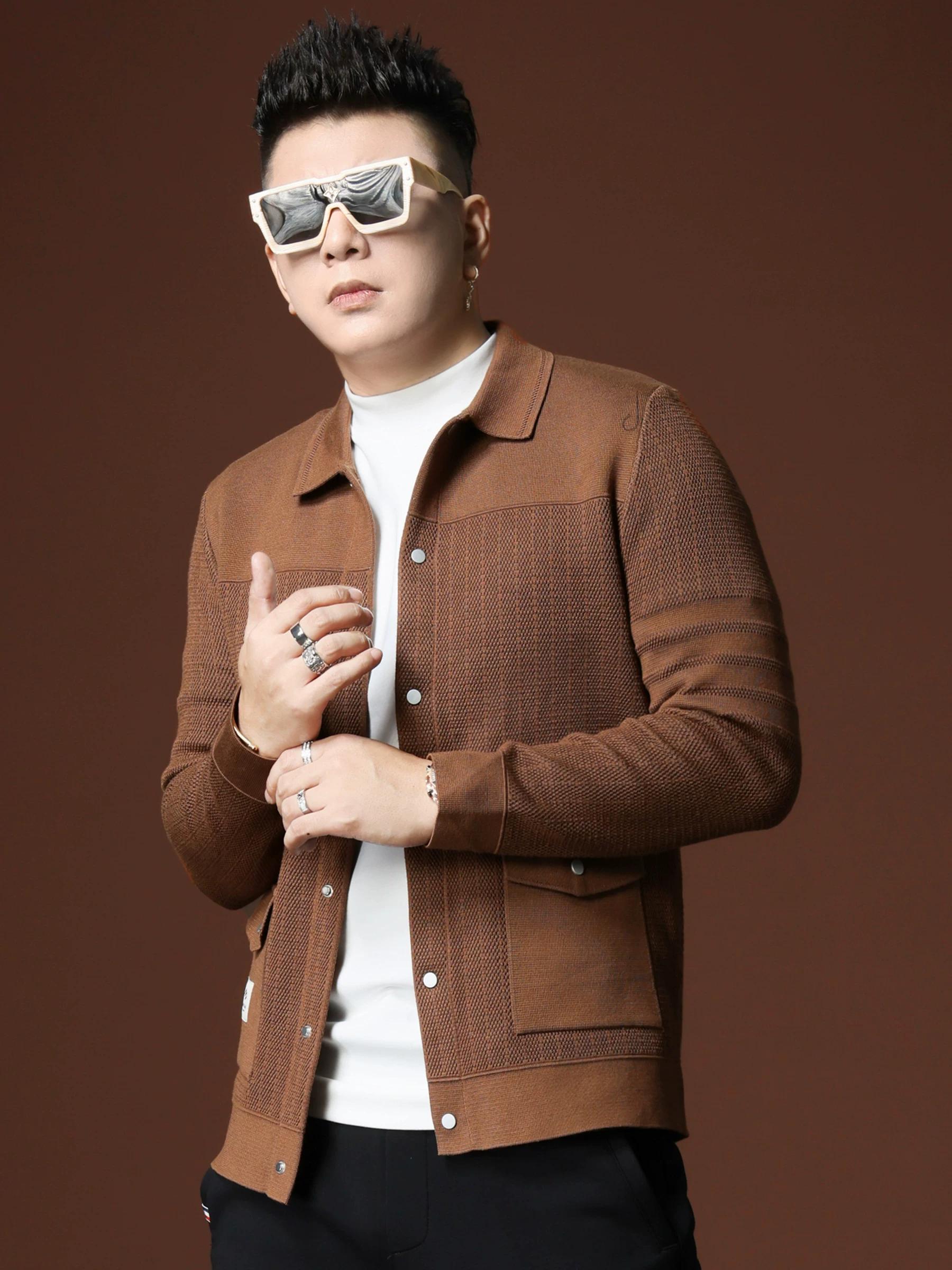 

European Men s Knitted Jacket, New Autumn Style, High-End Lapel Jacket, Versatile Casual Trendy Brand Top for Young People 4XL кофейный