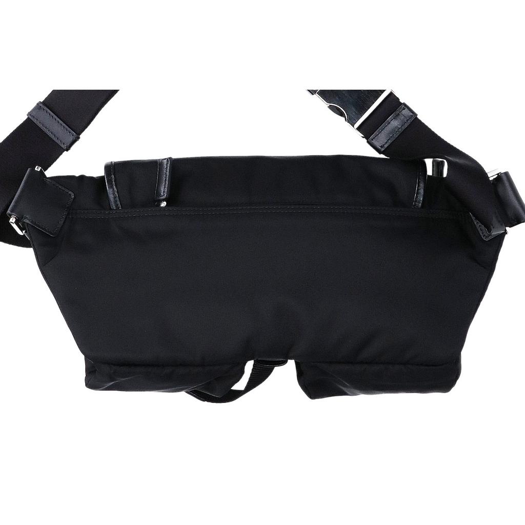 Prada [Excellent Condition] 2VH174 Re-Nylon Triangle Logo Plate Shoulder Bag blackUsed