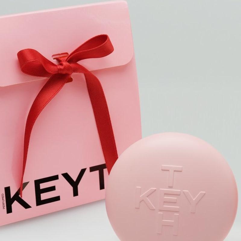 [Kiss] Colored Kiss Silky Fit Cover Cushion 2 types (Choose 1)