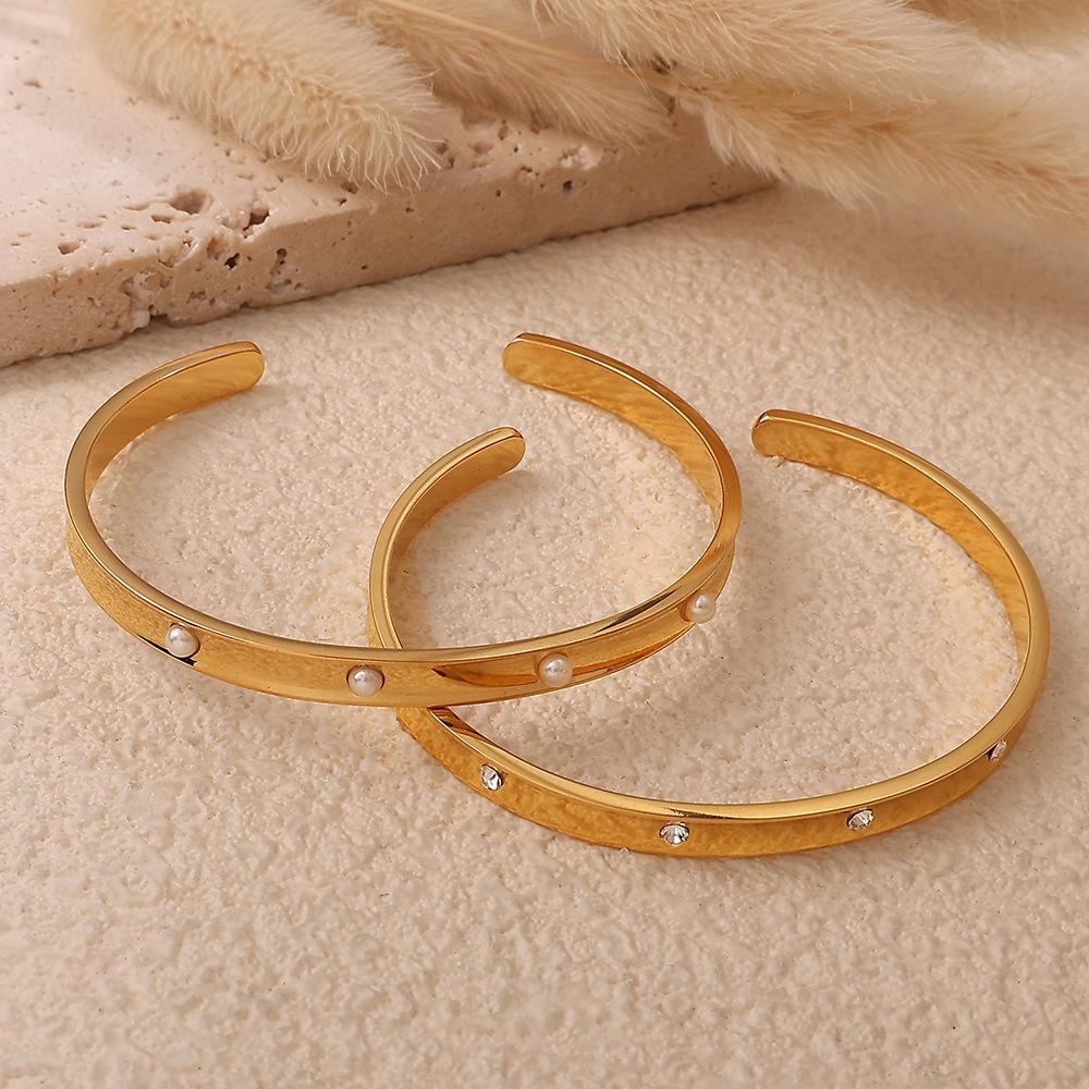 Hot-selling in Europe and the United States, full of diamonds, simple C-shaped open bracelet, non-fading open bracelet