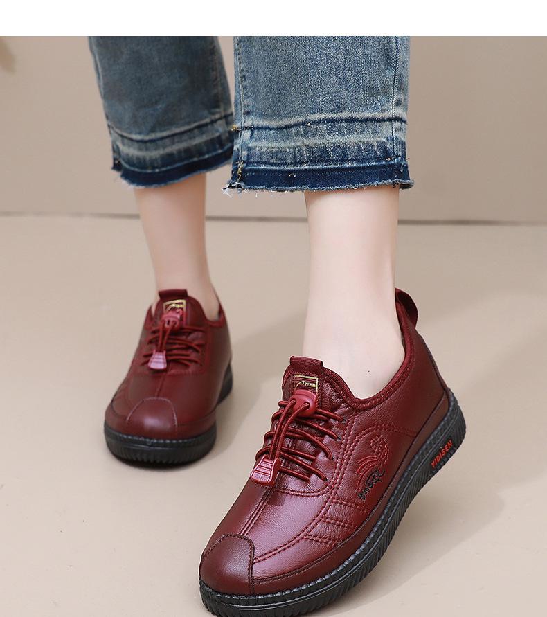 2024 Winter Women's Soft Sole Cotton Shoes - Comfortable, Warm, Plus Velvet, Flat-soled Boots for Middle-aged & Elderly