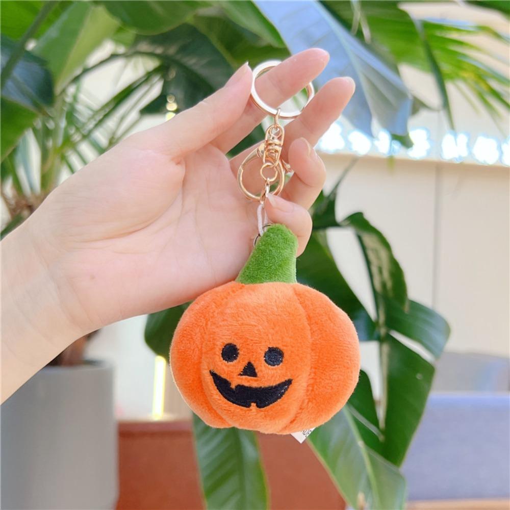Hanging Pumpkin Plush Keychain Cartoon Plush Doll Keychain Cute Backpack Charm Women
