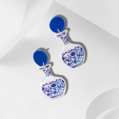 A Pair of Chinese Blue and White Porcelain Acrylic Earrings, New Chinese Vintage Acrylic Blue Earrings, Elegant Geometric Earrings