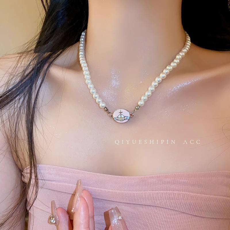

French pink pearl necklace women s light luxury niche neck chain high-end collarbone chain 2025 new decoration рожевий