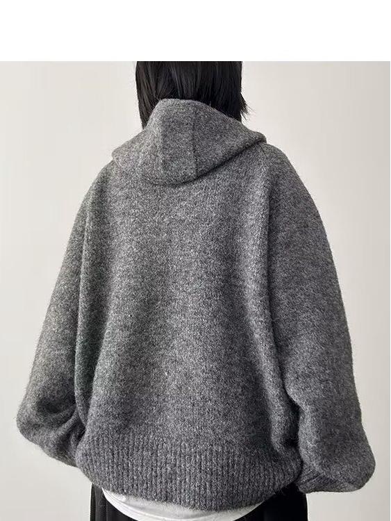Unisex Retro Hooded Knit Cardigan: Cozy, Thick, Loose, Autumn/Winter Style Sweater