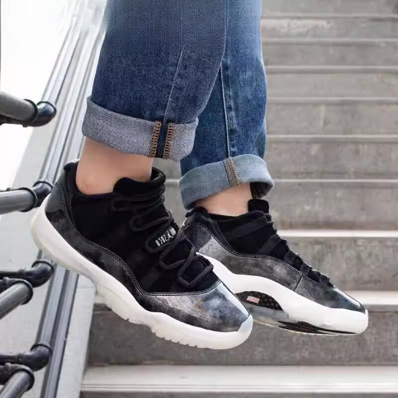 Jordan 11 Retro Low Barons GS 528896-010