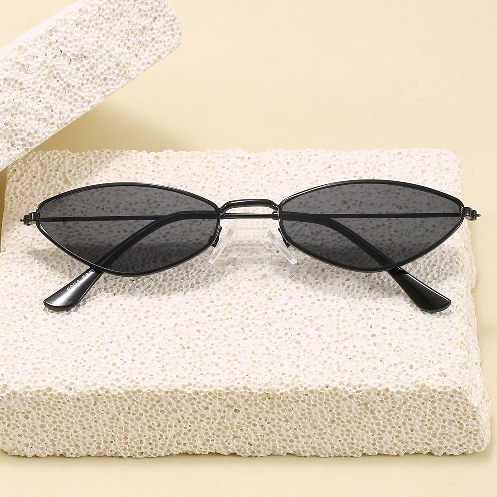 Cat Eye Sunglasses Women Vintage Korean Fashion Sunglasses for Men Female Model Show Performance Sun Glasses