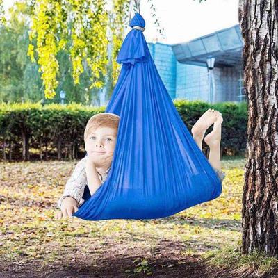 Hojdačka pre senzorickú terapiu Hojdačka s dvojitou vrstvou 300 libier Silná nosnosť 360-stupňová otočná vnútorná vonkajšia hojdačka
