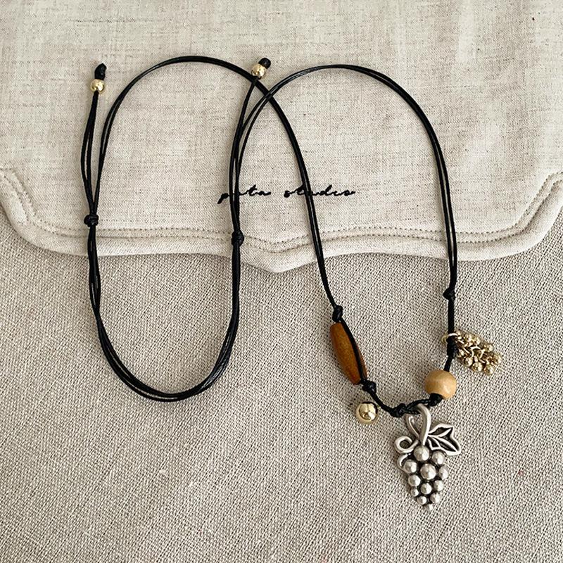 Li Yitong Style Grapevine Braided Drawstring Necklace: Retro, Fashionable and Versatile Women's Choker