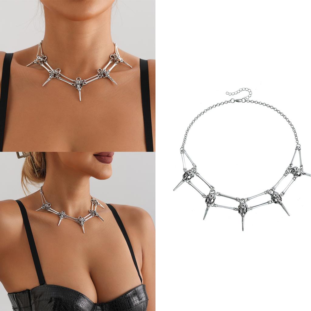 Alloy Gothic Bird Skull Necklace Exquisite Pendant Necklace Alloy Texture for Individualistic and Artistic Expression