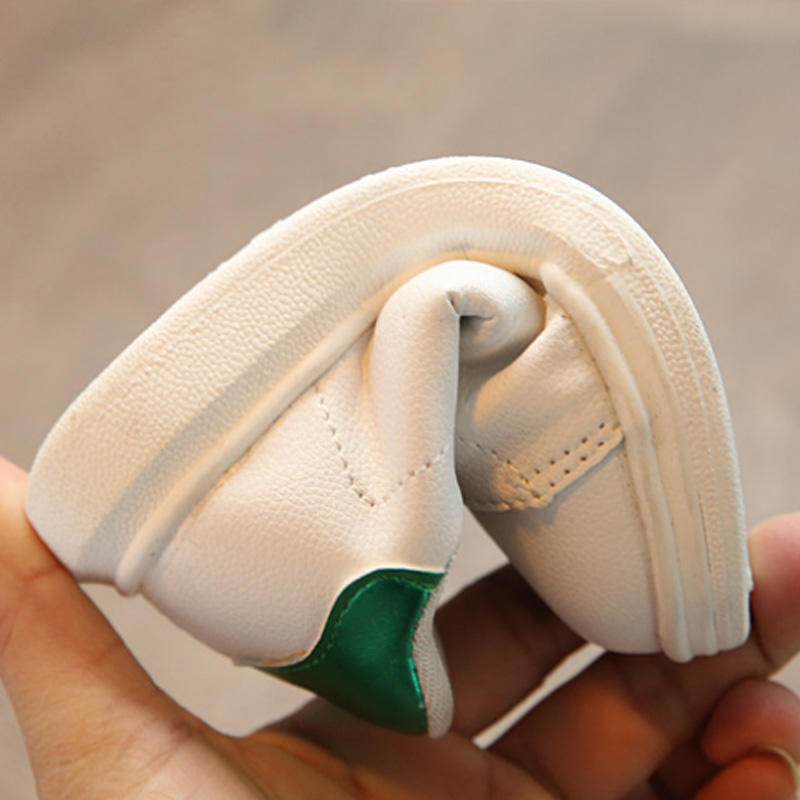 Frühlingsstil Flut Kinderschuhe Kindersportschuhe Mädchen Klettverschluss Kleine weiße Schuhe Lässige Kinderbrettschuhe