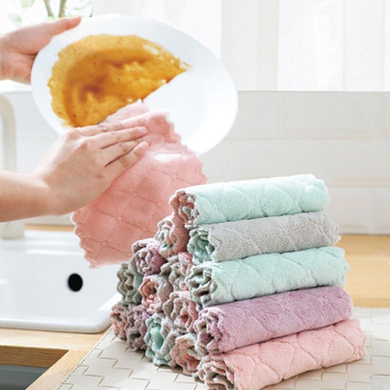 1 ultra-fine velvet towel (random color)