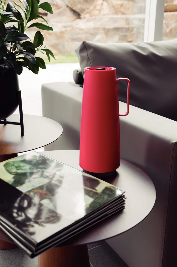 Tramontina Thermal Insulated Cold Tabletop 1L Water Heat Large Made in TRAMONTINA Carafe, & Pot, Capacity, Magenta, Thermos, Bottle, Stylish,