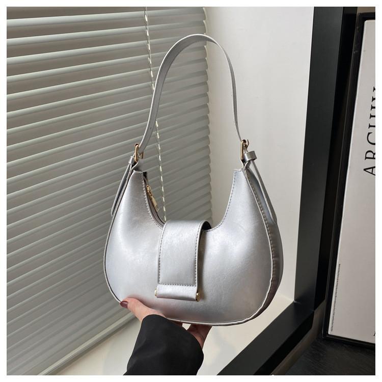 Street Style Pu Small Shoulder Bag For Women With Zipper Closure And Phone Pocket