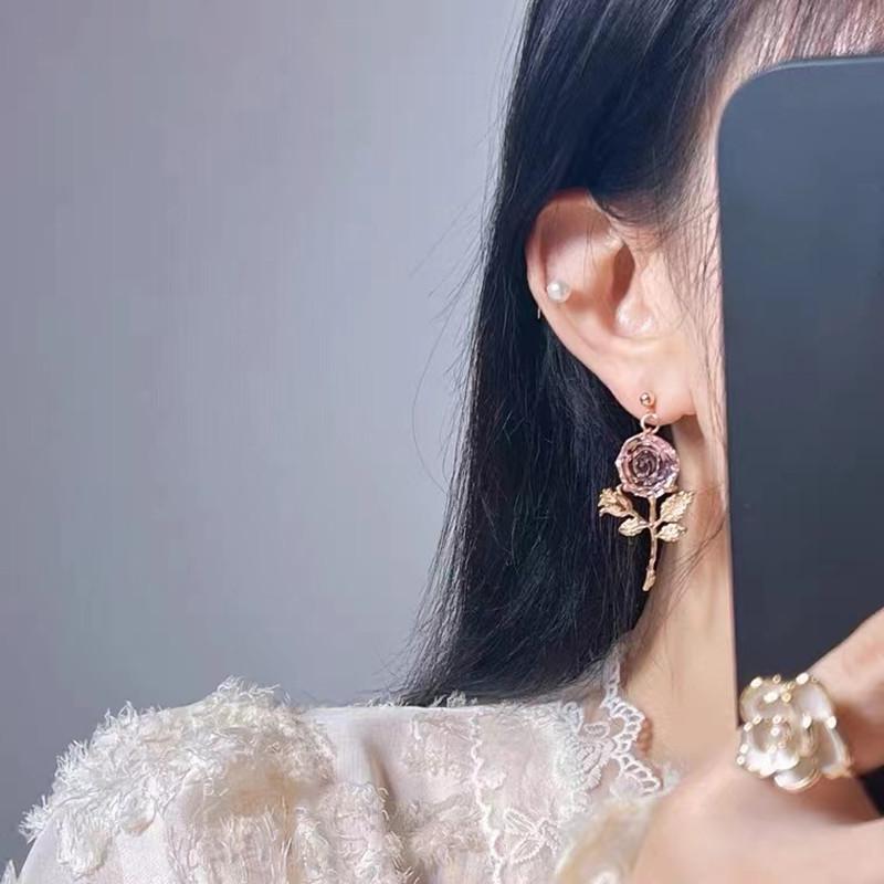 Korean Dongdaemun Rhinestone Crystal Flower Earrings for Girls - Elegant and Creative Design