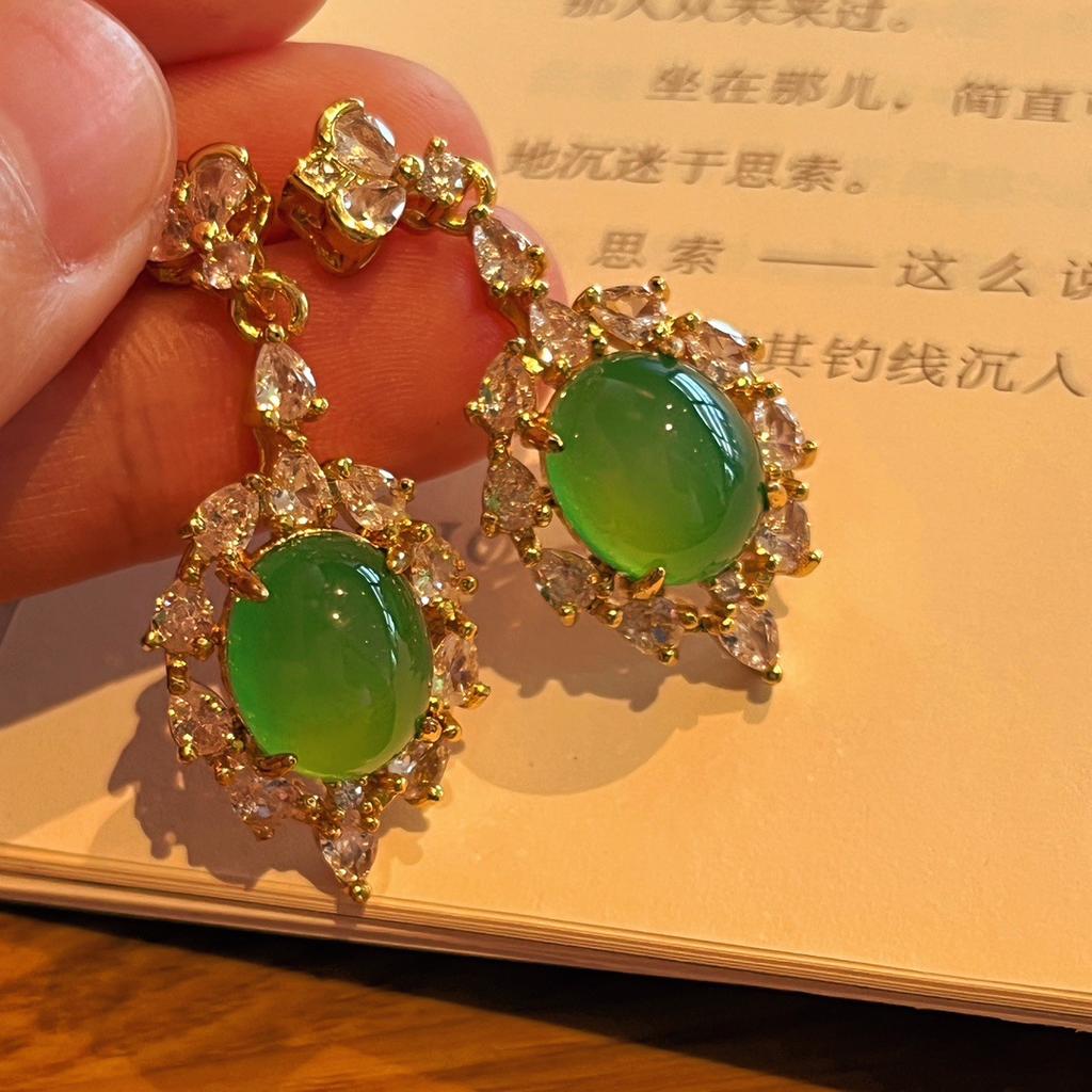 Full Green, Yang Green, Natural Agate Green Chalcedony Earrings, Women'S Opening Is Slightly Inlaid, And The Real Shot Is Fidelity.