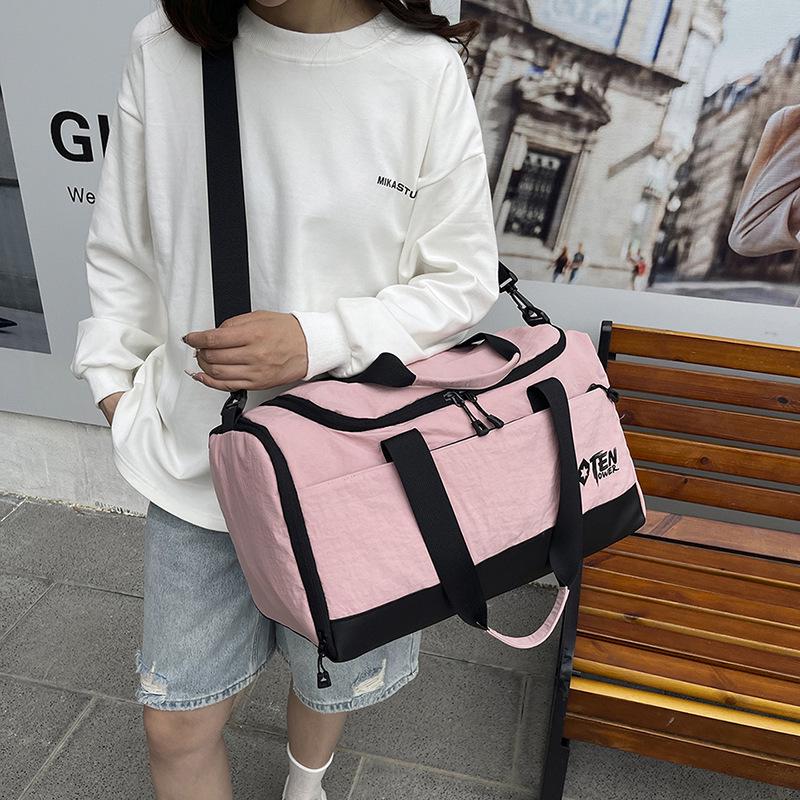 Cestovní a sportovní taška ve stylu korejském stylu s velkou kapacitou - Všestranná crossbody taška pro obchodní nebo neformální použití