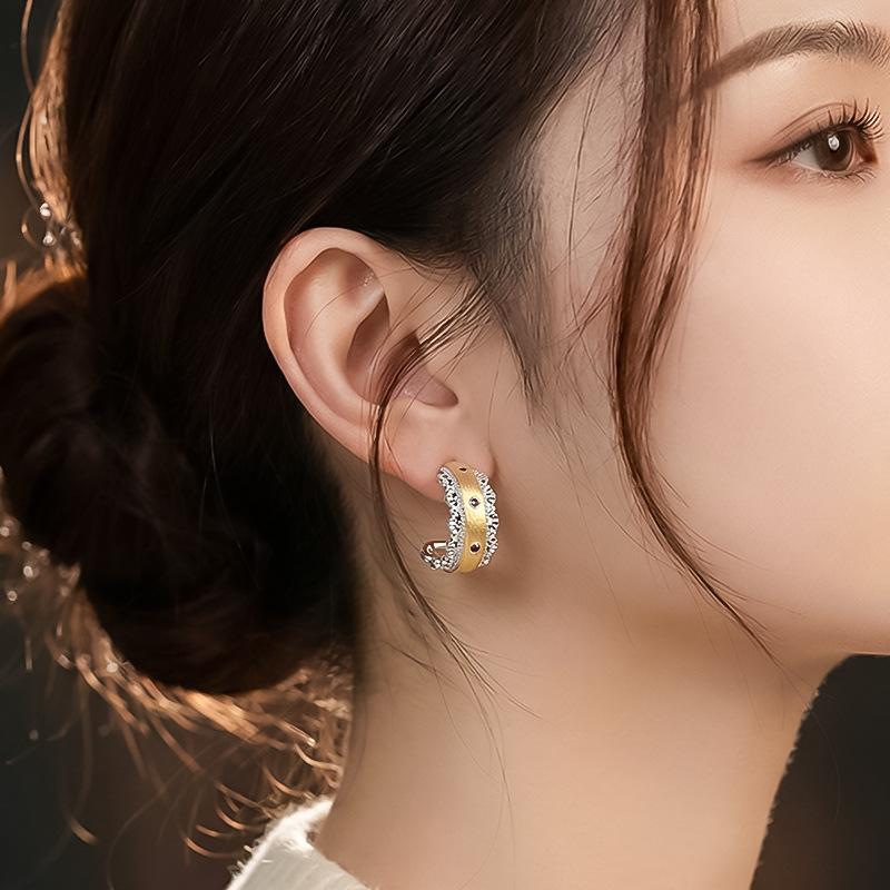 Italian medieval S925 sterling silver earrings, light luxury and high-end handmade brushed half-circle diamond earrings. 925 silver