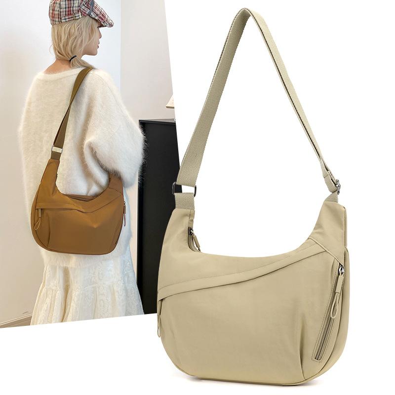 Large Capacity Japanese Simple Messenger Bag Joker New Shoulder Bag Student Literary Commuter Tote Bag In Spring
