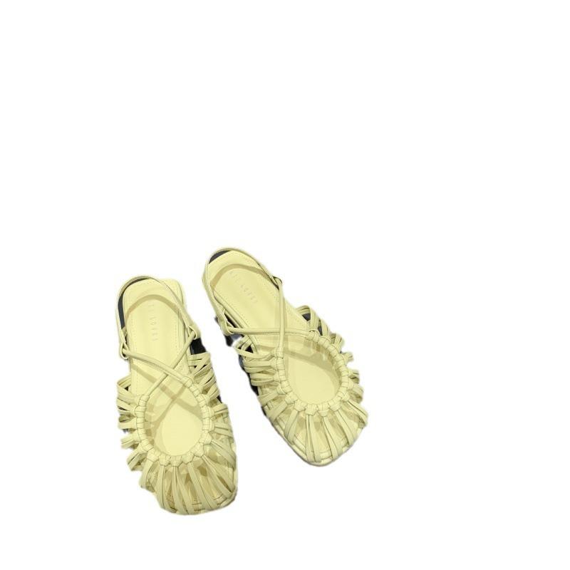 Woven hollow low-heeled bag head Roman sandals 2025 women's summer thick heel with retro brown flat bottom round head