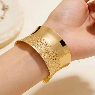 Europäisches geprägtes Punk-Metall Offenes breites Armband Modeschmuck