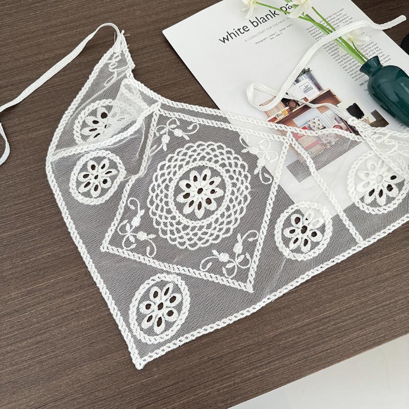 Fashion Lace Hair Scarf Wraps Women Retro White Lace Floral Triangle Headscarf Hat Travel Photo Headband Hair Accessories