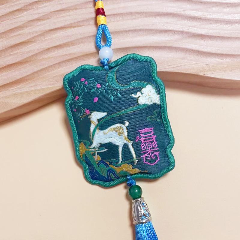 Mid-Autumn Festival Embroidered Peace Charms: Scented Sachets & Hanging Ornaments for Peace and Prosperity.