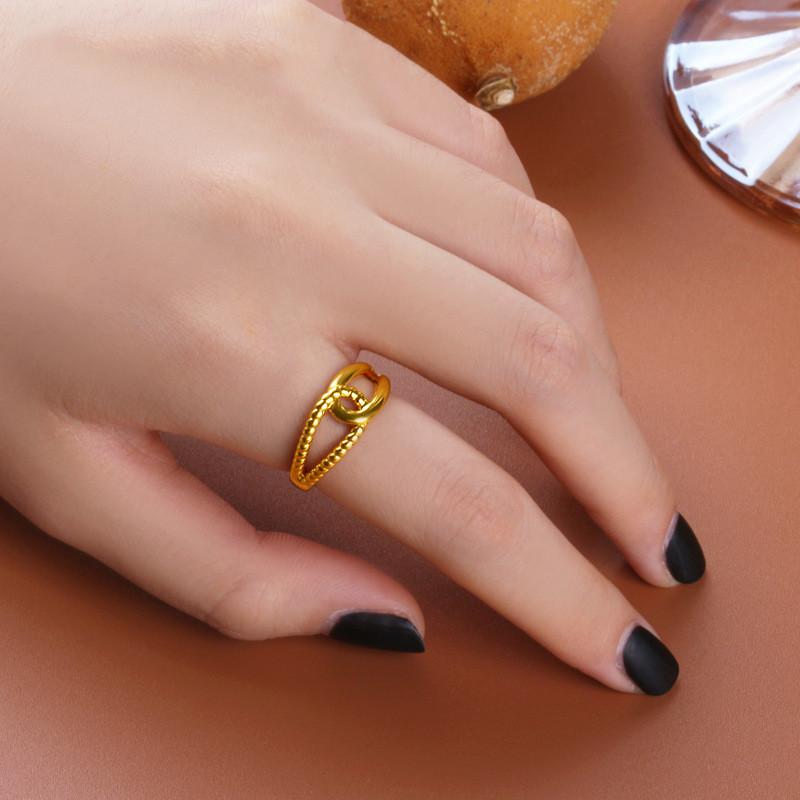 Minimalist Gold Plated Brass Twisted Ring For Couples Perfect For Fashionable Gifting