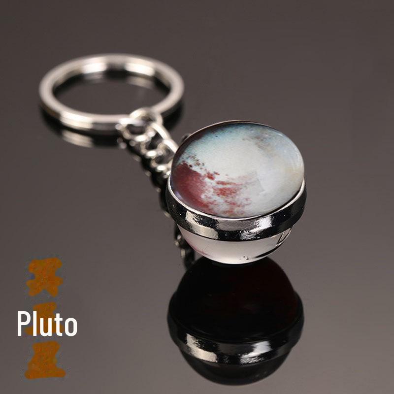 Oboustranná křišťálová galaktická klíčenka s designem planet a měsíce