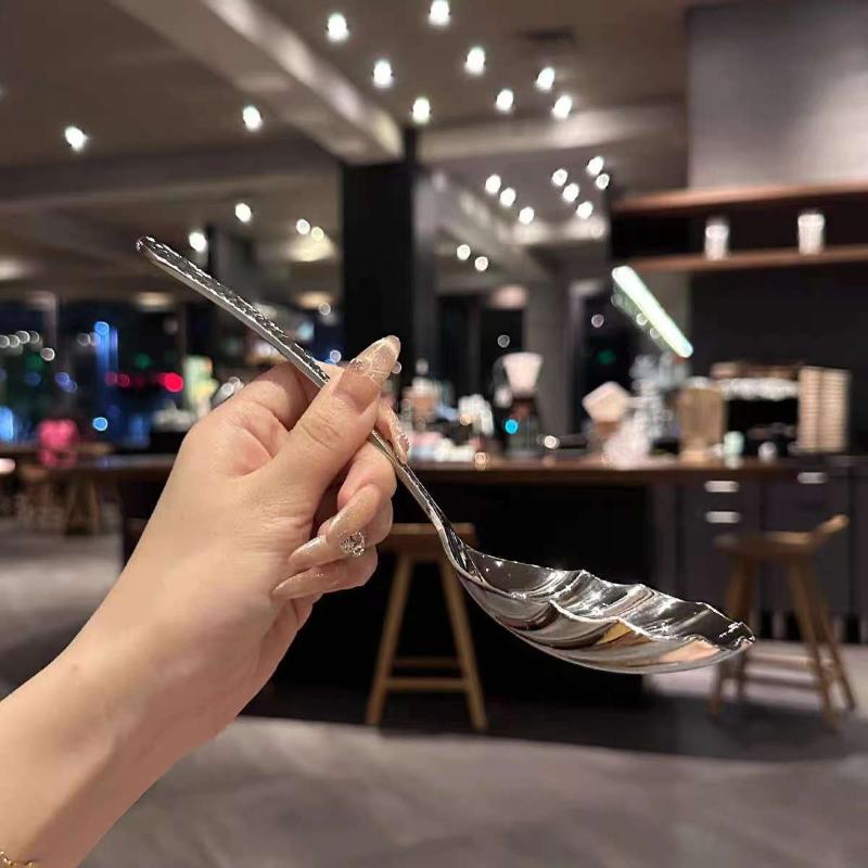 Cuillère en acier inoxydable en forme de coquillage avec long manche, louche, cuillère à dessert, cuillère à glace, accessoires de cuisine