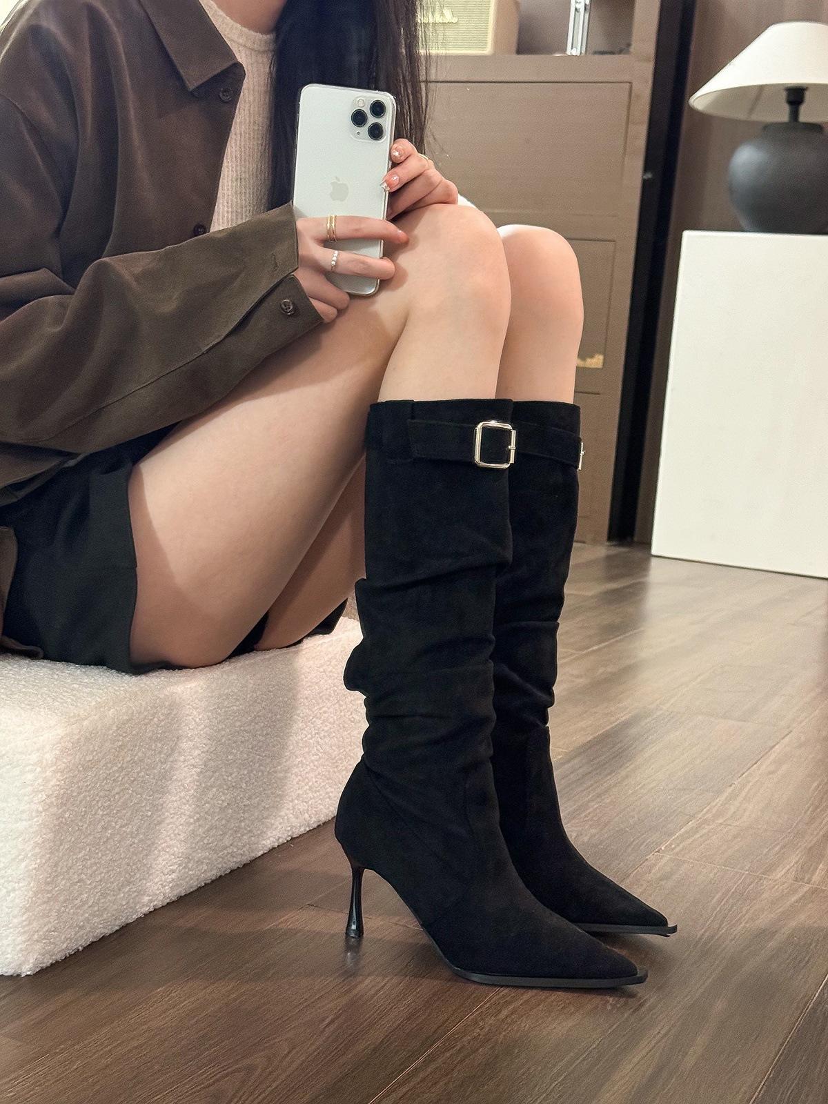 

Beautiful to the heart! Apricot pointed-toed piled boots women s autumn and winter suede versatile high-heeled boots 39 чёрный