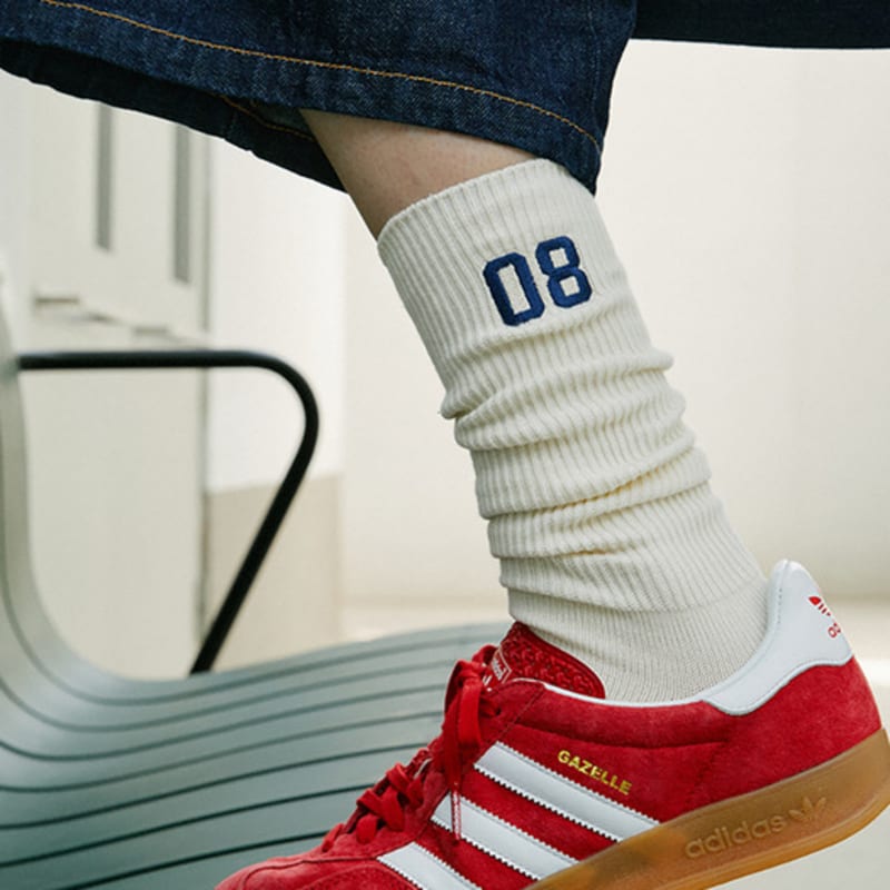 GREENBUTTER Needlework Mid-calf Socks (Navy)