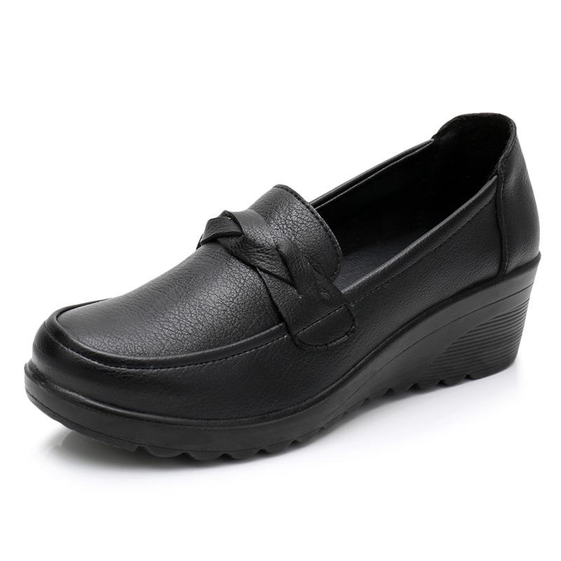 2026 Spring/Autumn Wedge Shoes for Middle-Aged Women - Casual Black Leather Mother's Footwear