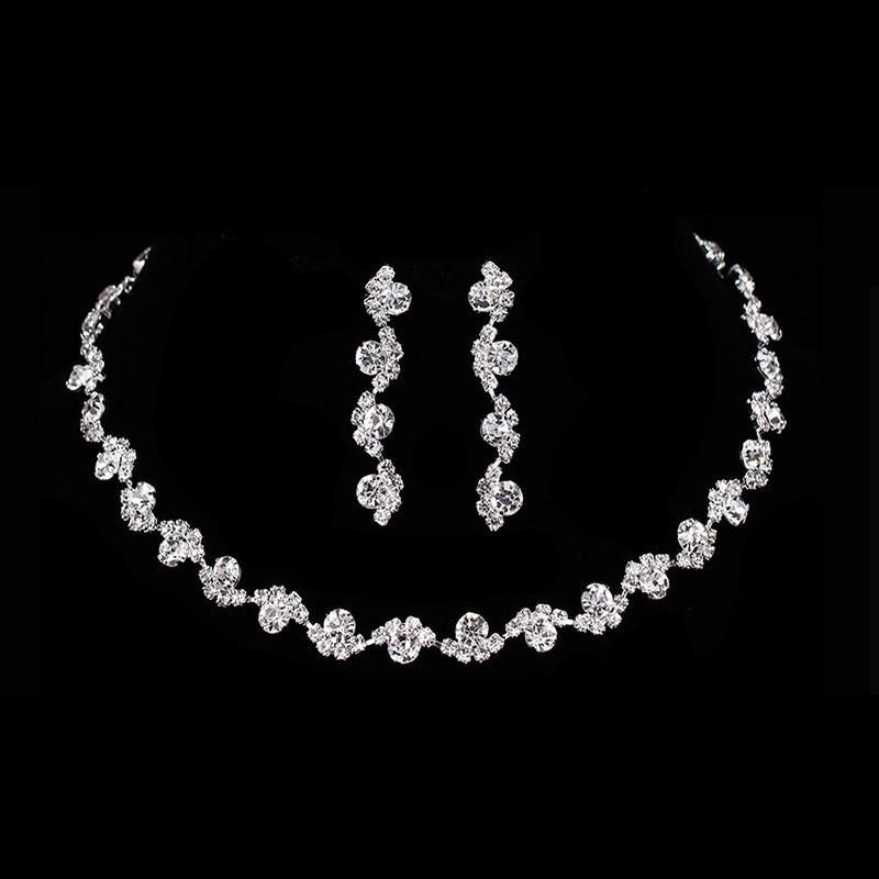 Elegant Sparkle Fashion Necklace, Earrings & Bracelet Set for Brides - Women's Rhinestone Jewelry 3-Piece Collection.