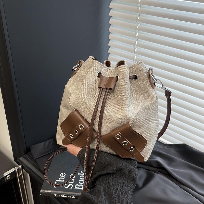 Personalized Simple Messenger Bucket Bag Women's 2025 Autumn New Korean Version Bow Fashion Drawstring Splicing Shoulder Bag