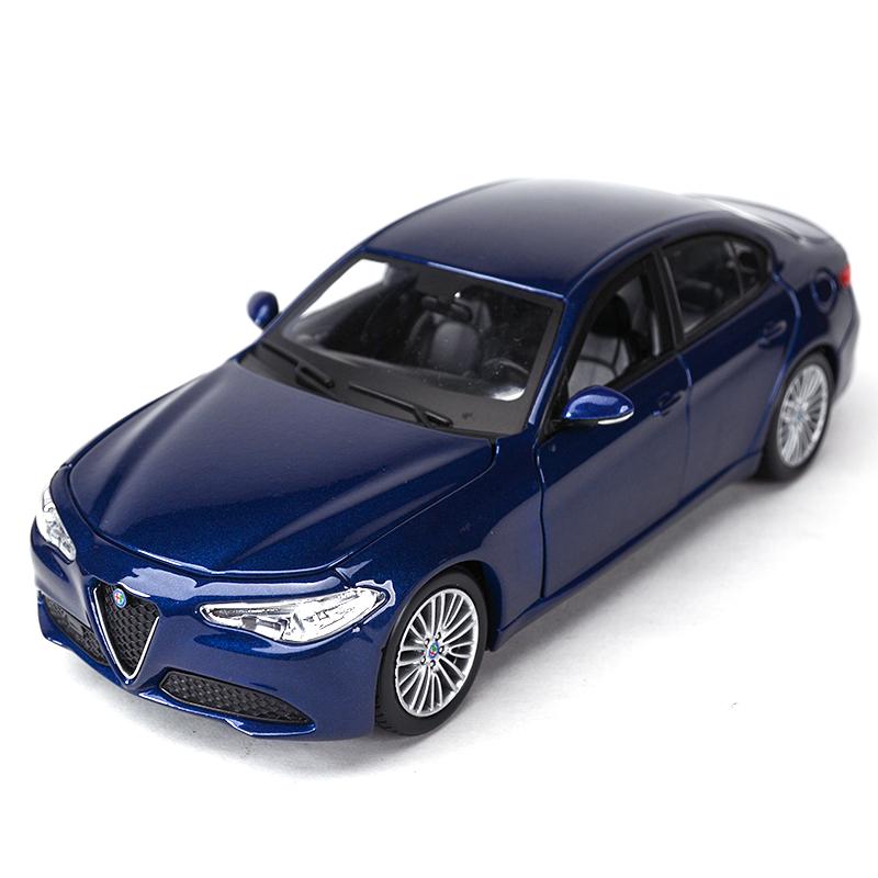

Bburago 1:24 Alfa Romeo Giulia Sports Car Static Die Cast Vehicles Collectible Model Car Toys синій