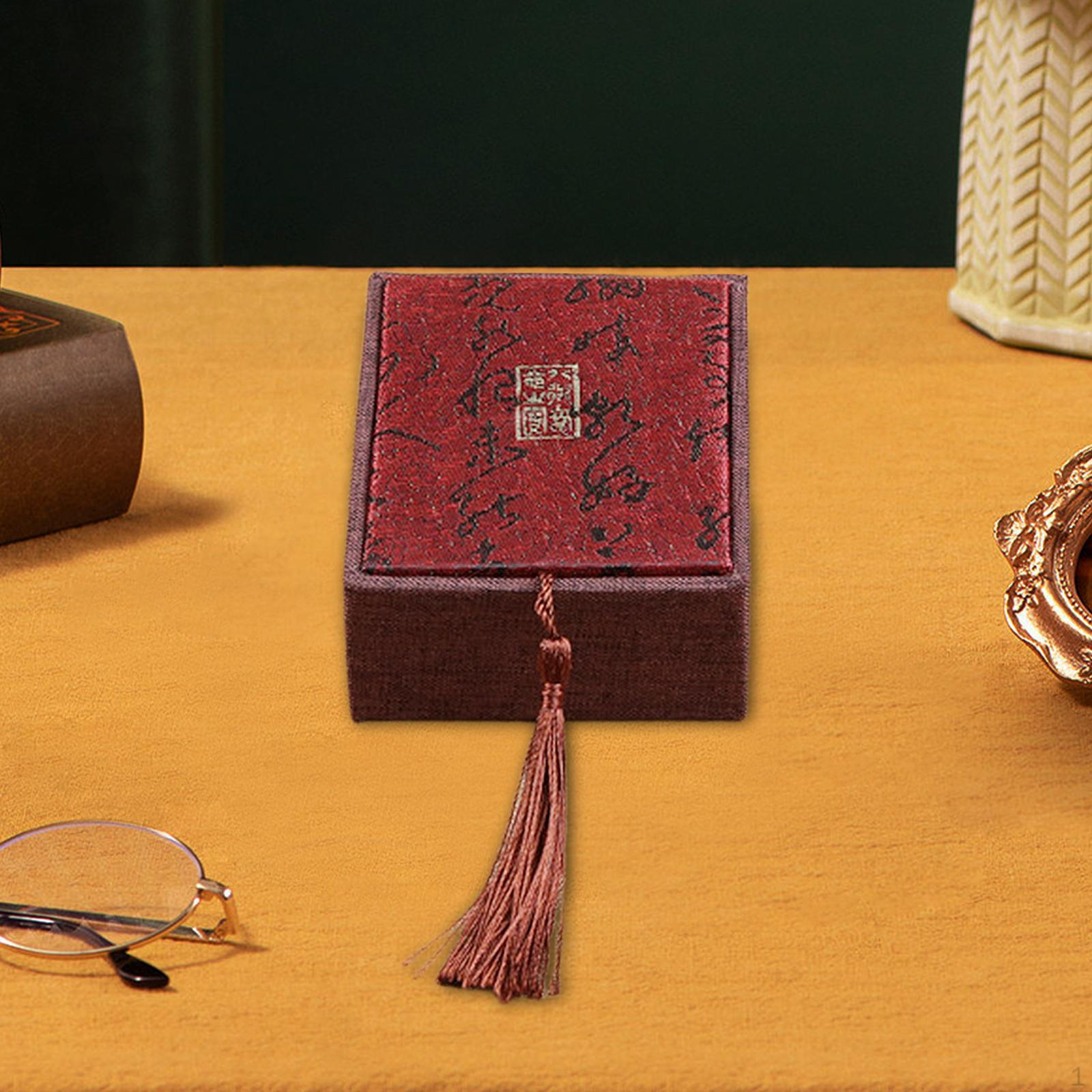 

Подвесная коробка, органайзер для хранения браслетов, компактный размер для розничной торговли или личного использования, легкий вес в стиле ретро красный