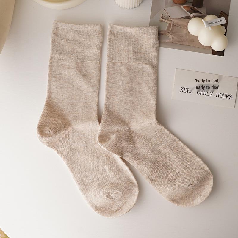 Women's Autumn-Winter Loose Fit Mid-Calf Anti-Pilling Cotton Socks in Solid Colors