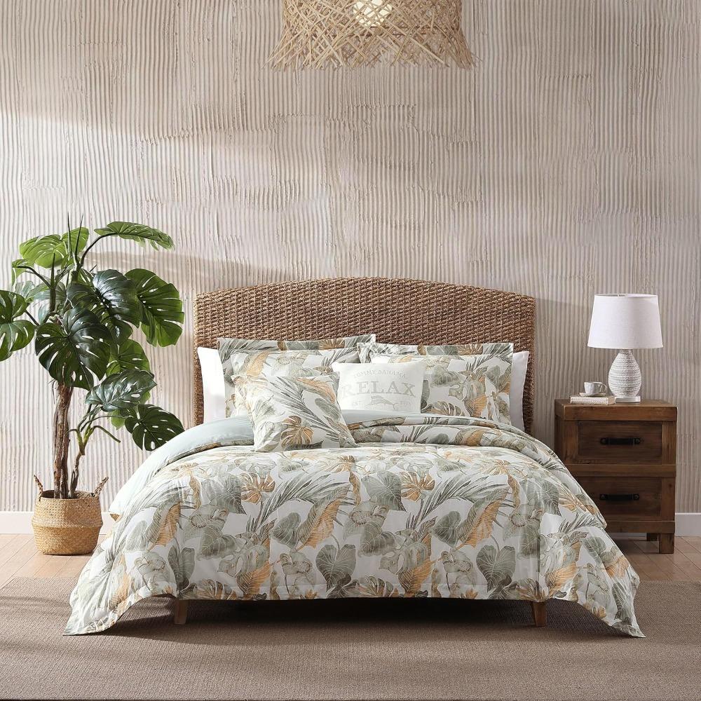 Luxury King Size Duvet Cover Set In Soft Cotton with Coordinated Pillow Shams, Tropical Style Bedding with Solid Color Reverse