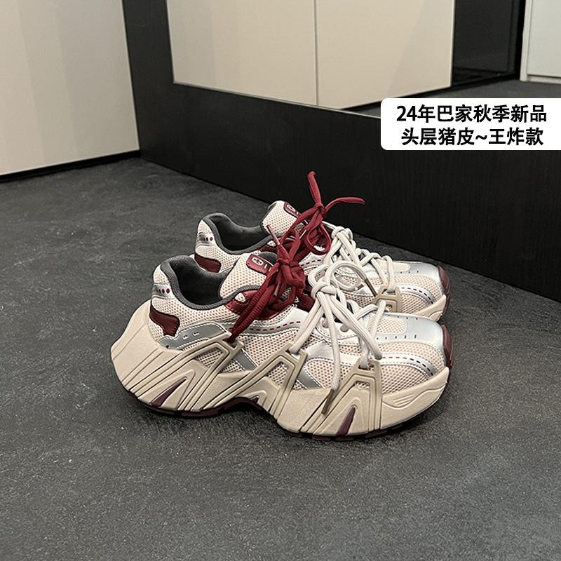 Versatile dad shoes fashion round head platform dad shoes women's 2025 autumn new mandarin duck shoelaces Versatile leisure sports