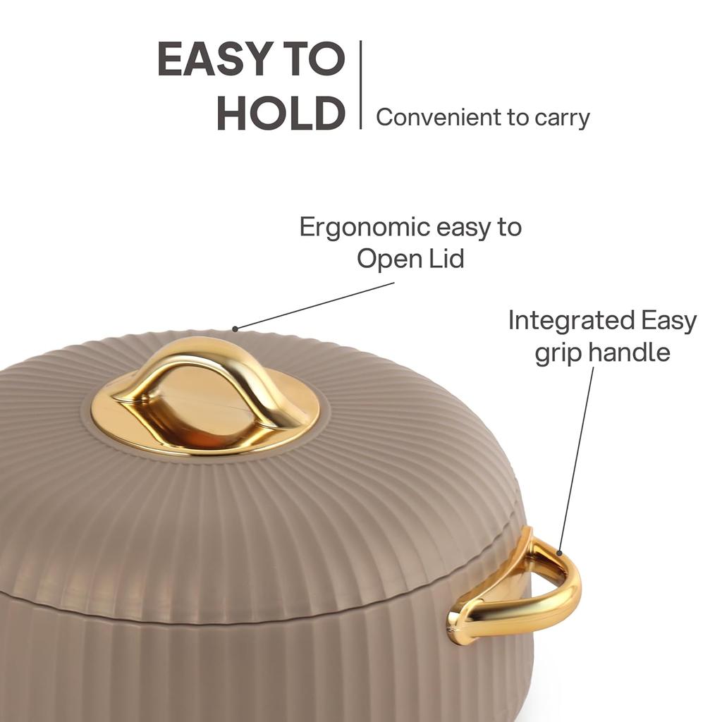 Izolowany Garnek Termiczny Ze Stali Nierdzewnej Do Przechowywania i Serwowania Żywności Szczelna Pokrywka Eleganckie Brązowe Polerowane Wykończenie Do Użytku Kuchennego i Jadalnego