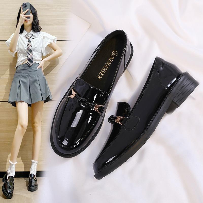 Genuine Leather SpringSeason and FallSeason Four Seasons Silent Work Gold Buckle Paint Glossy Round Head British Small Leather FootPairs Lady