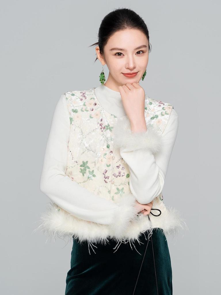 2025 Early Autumn Women's Velvet Patchwork Layered Gilet in New Chinese National Style